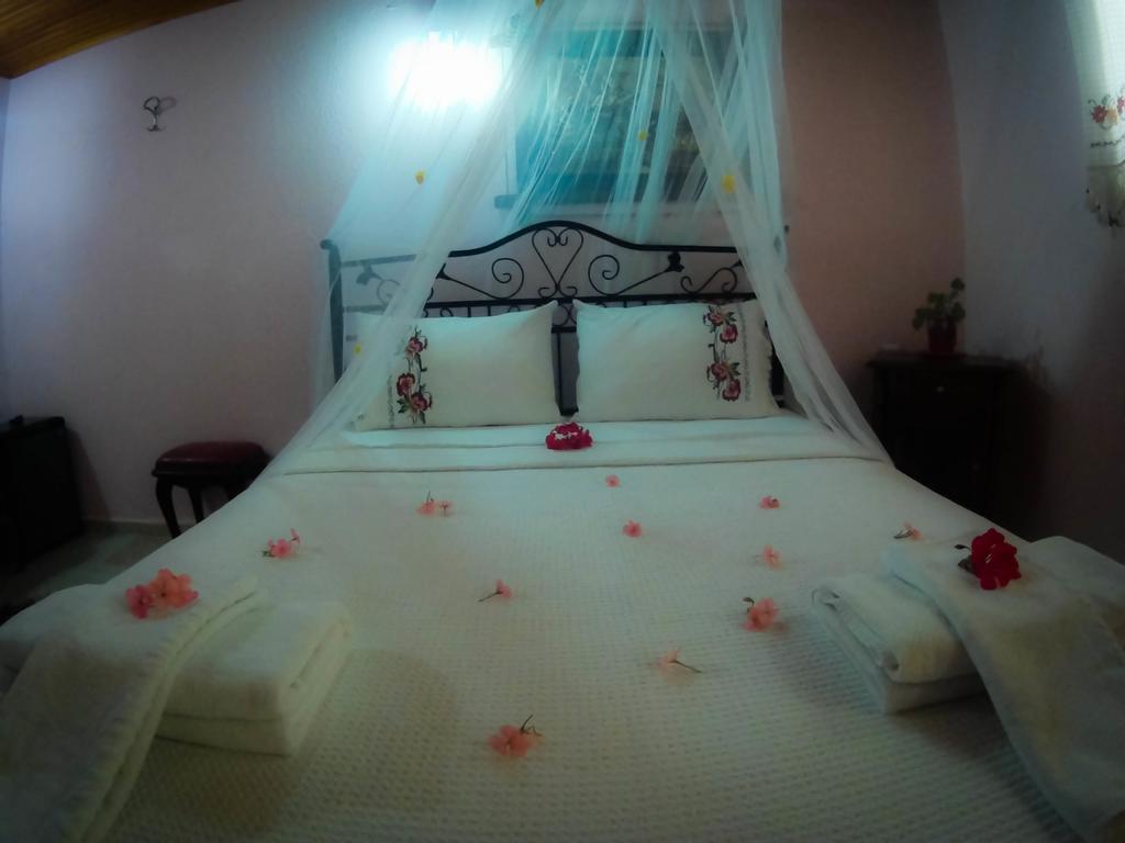 Antik Motel Alaçatı Buitenkant foto